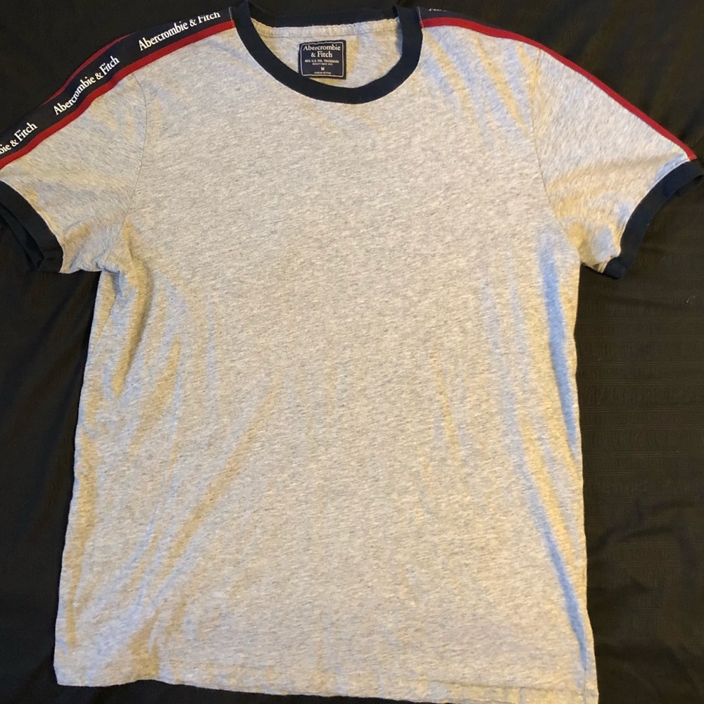 Abercrombie & Fitch T-shirt